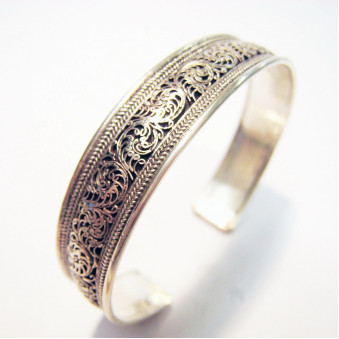 BR-01 bangle open specially fine filigree work 800-silver hand-forged in Nepal