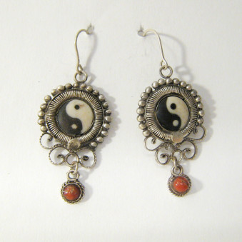 Earrings - Silver earrings Yin Yang wire