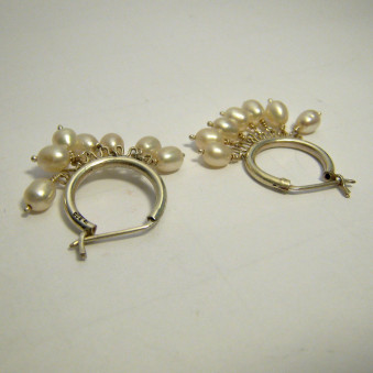 Earrings 7 pearls on creoles