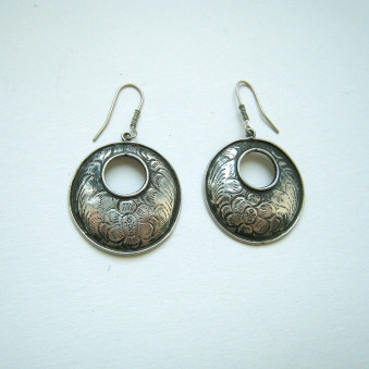 Earrings Silver M | carved round with hole